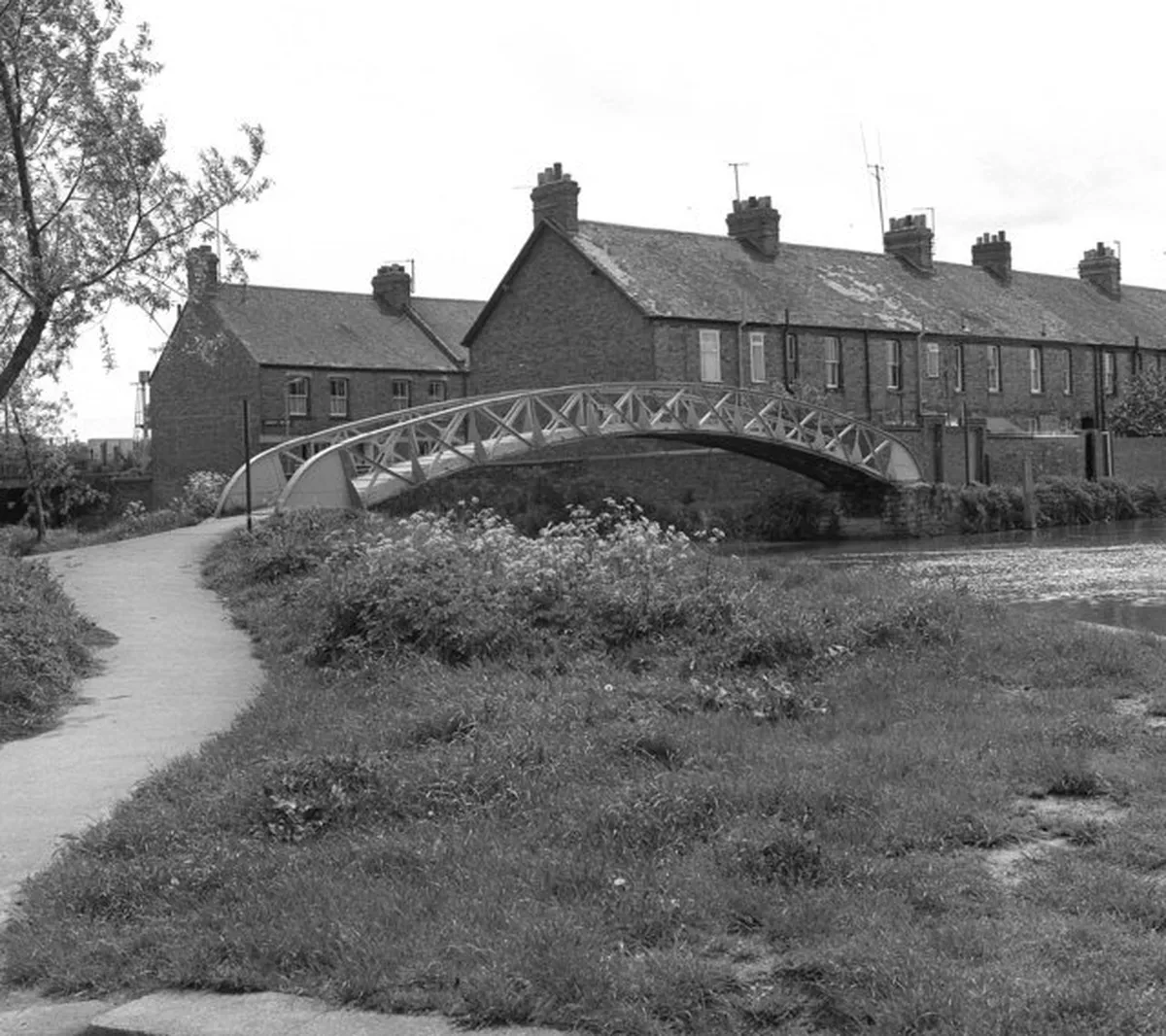 Oxford's £14m Oxpens River Bridge breaks ground after judicial review delay