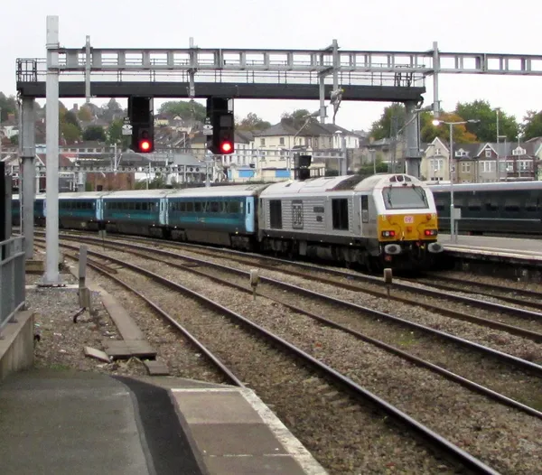 Cancelled UK train passengers can use another operator from 20 September