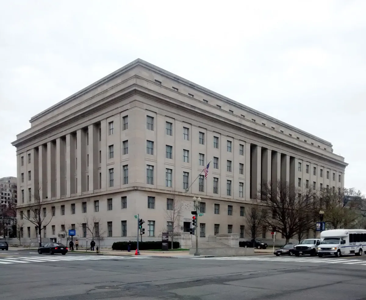 FTC chair says AI developers, not their agents, should be liable for harm